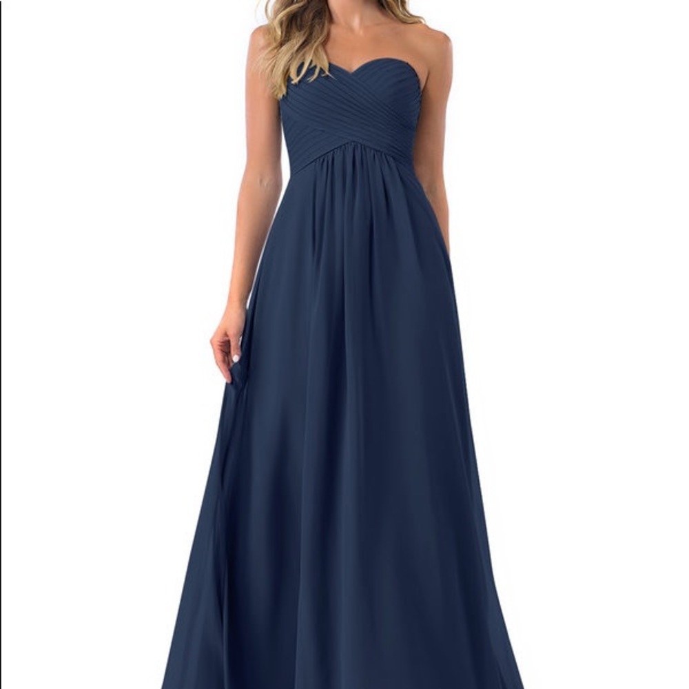 Navy bridesmaid dress sweetheart neckline